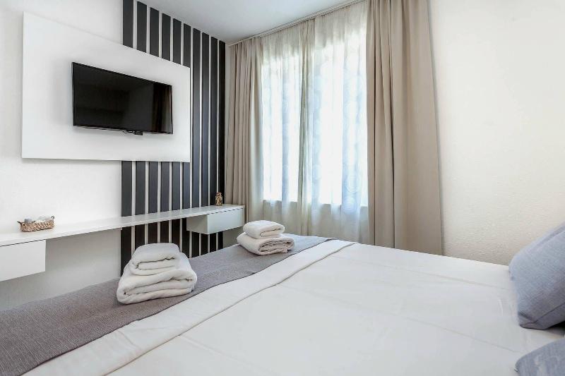 Sunset Split Rooms - Oda