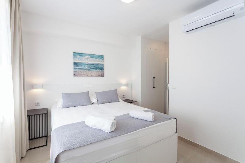 Sunset Split Rooms - Oda