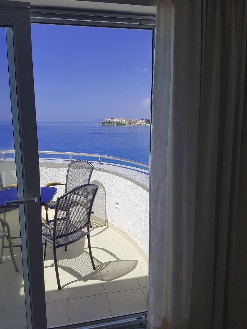 Sunset Split Rooms - Oda