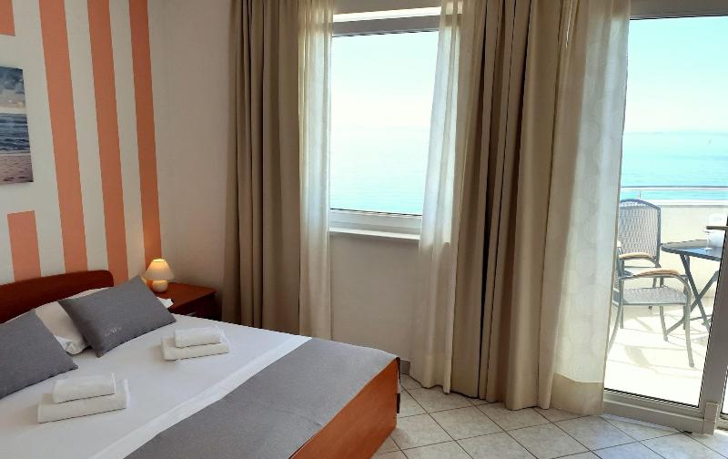 Sunset Split Rooms - Oda