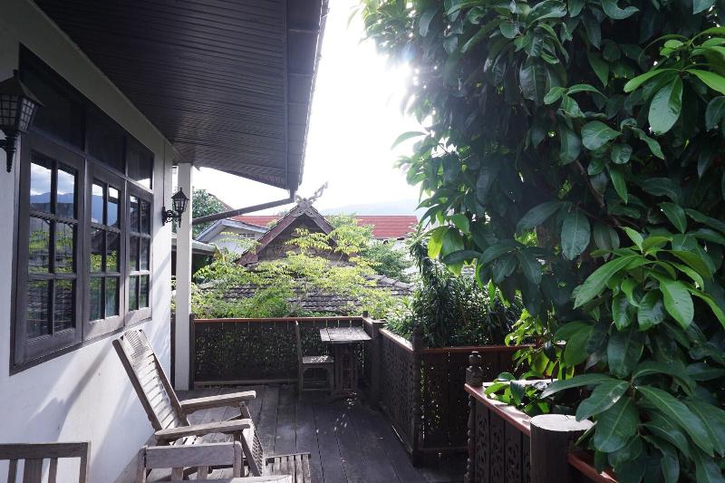 Tiptopthai House by ZUZU - Teras