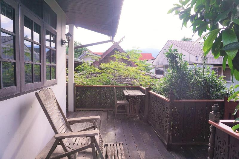 Tiptopthai House by ZUZU - Teras