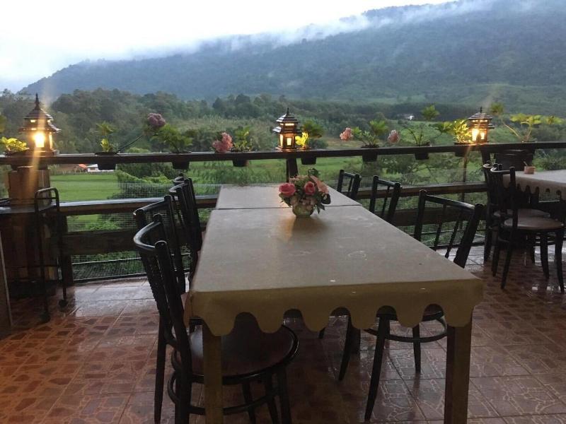 Phurua Bussaba Resort & Spa - Restoran