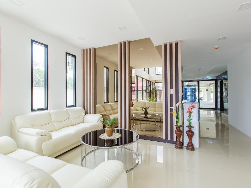 B2 Ubon Boutique & Budget Hotel - Lobi