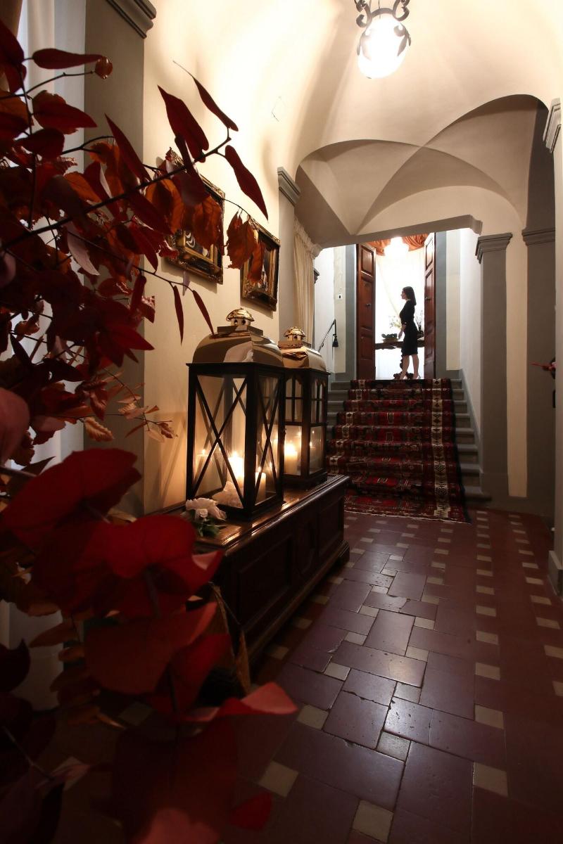 Piazza Pitti Palace - Lobi