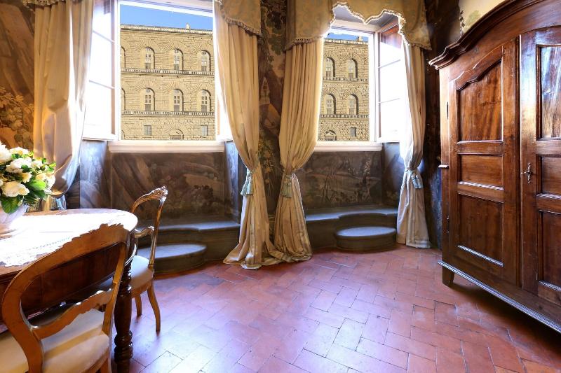 Piazza Pitti Palace - Oda