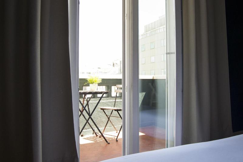 Avenue Rooms & Suites - Teras