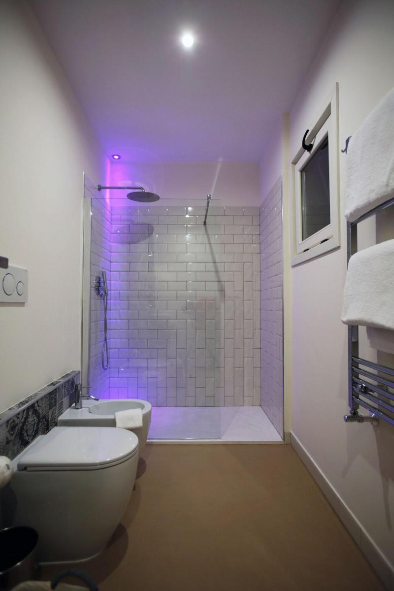 Trevi Contemporary Suite - Oda