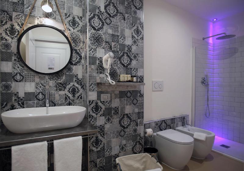 Trevi Contemporary Suite - Oda