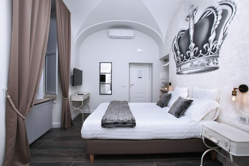 Trevi Contemporary Suite - Oda