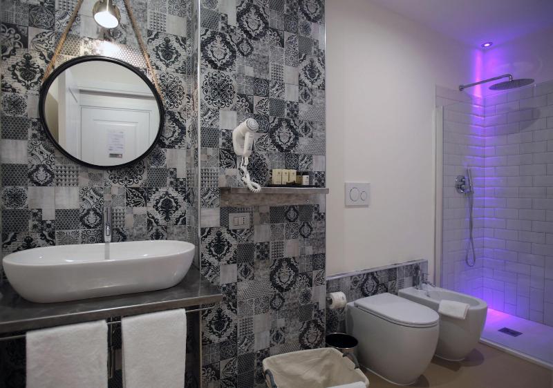 Trevi Contemporary Suite - Oda