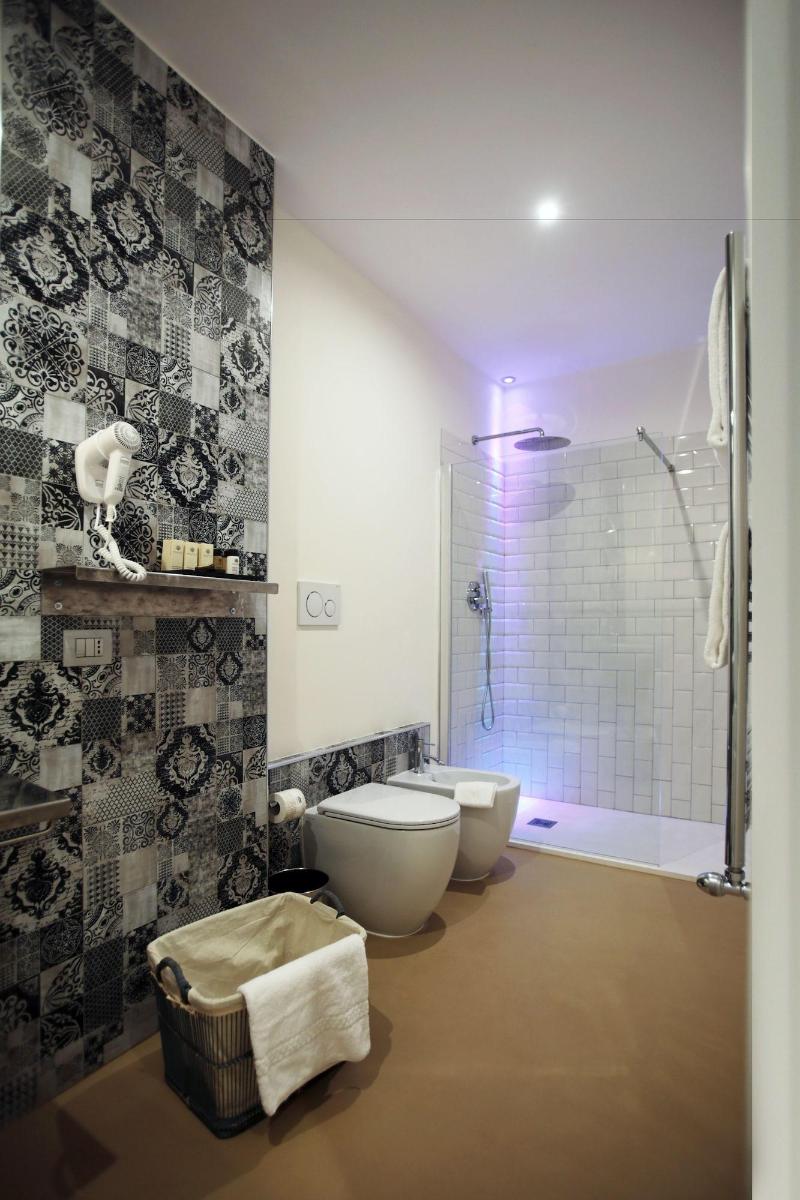 Trevi Contemporary Suite - Oda