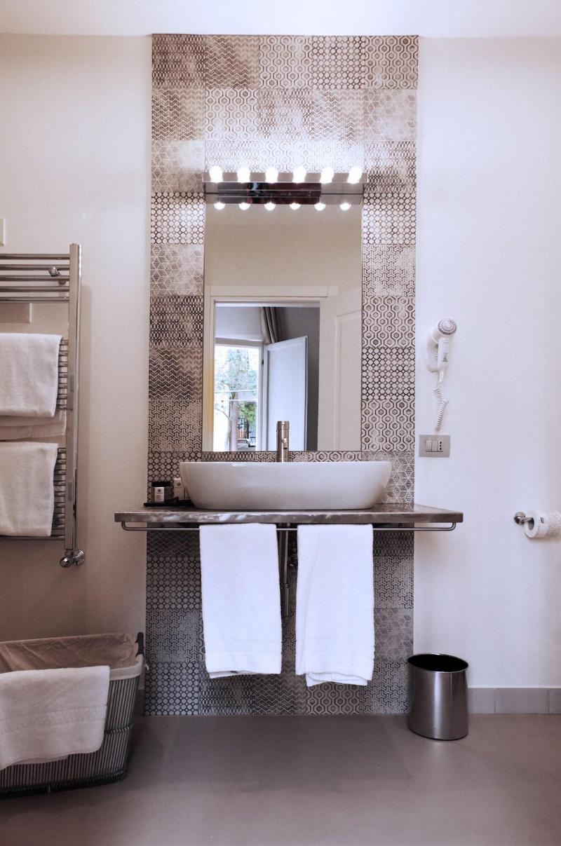 Trevi Contemporary Suite - Oda