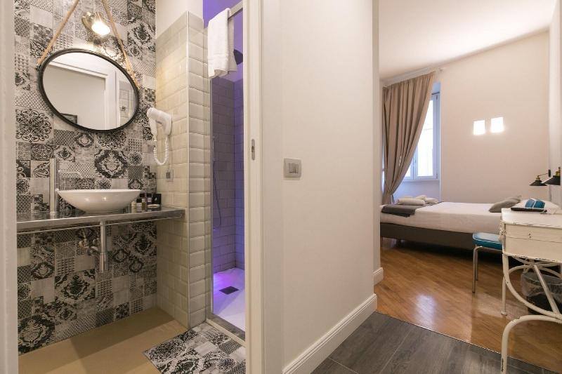 Trevi Contemporary Suite - Oda