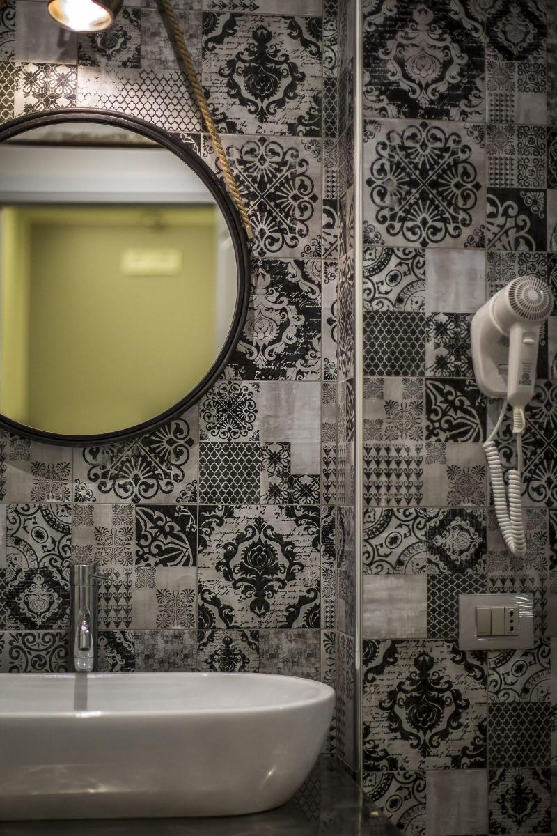 Trevi Contemporary Suite - Oda