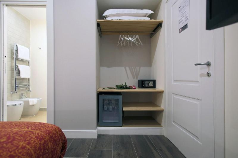 Trevi Contemporary Suite - Oda