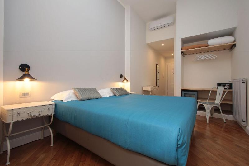 Trevi Contemporary Suite - Oda