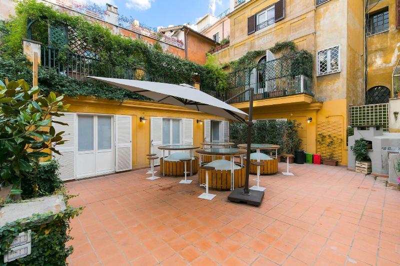 Trevi Contemporary Suite - Teras
