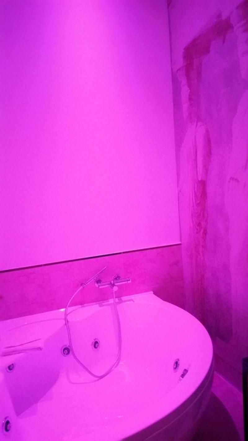 At Forty-One - Oda