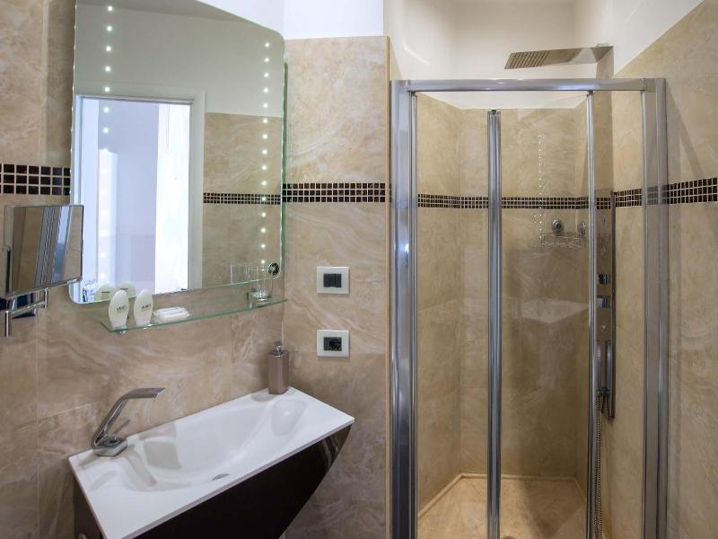 Pantheon Caesar Relais - Genel