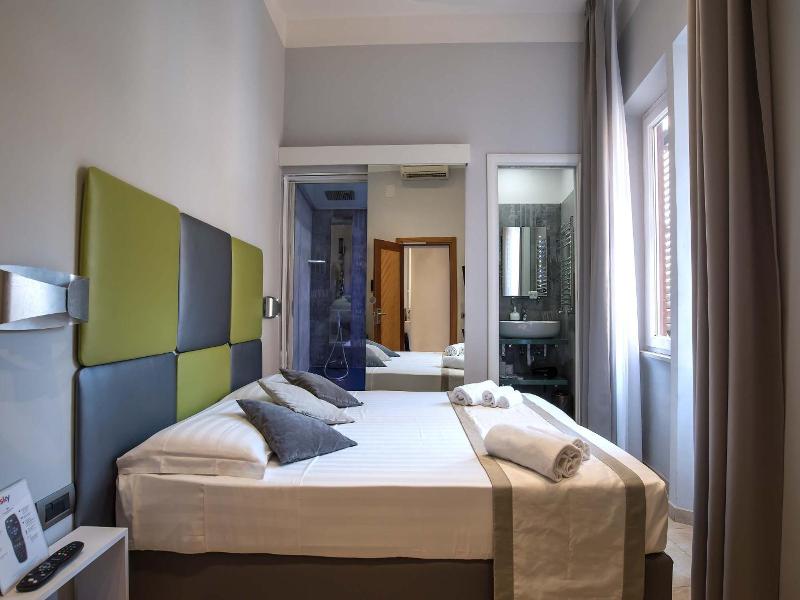 Pantheon Caesar Relais - Genel