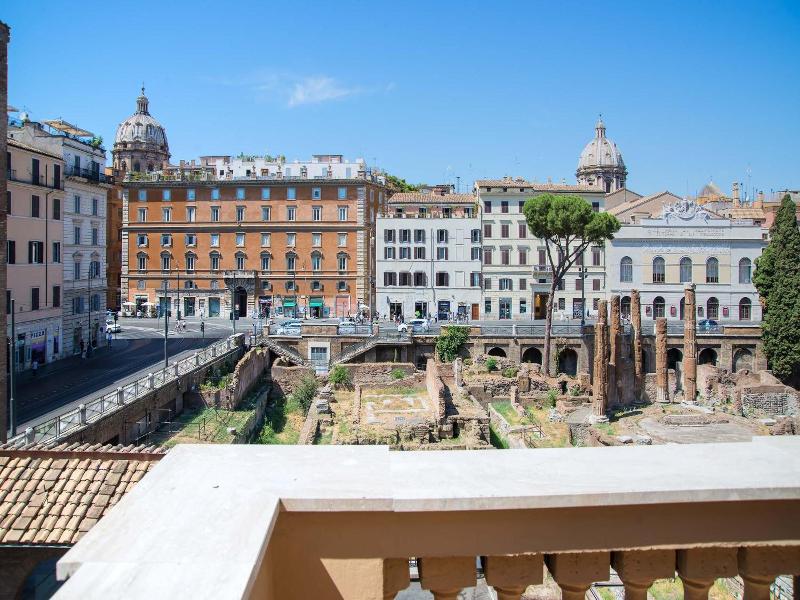 Pantheon Caesar Relais - Genel