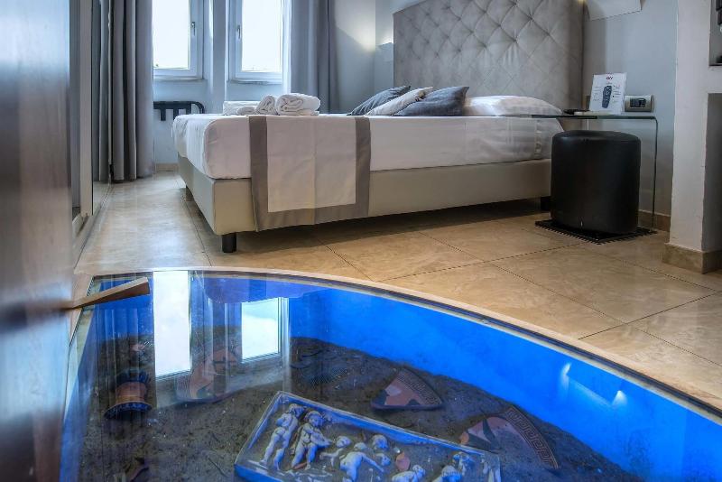 Pantheon Caesar Relais - Oda
