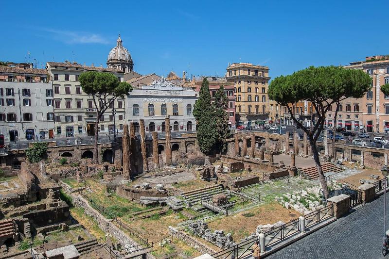 Pantheon Caesar Relais - Oda