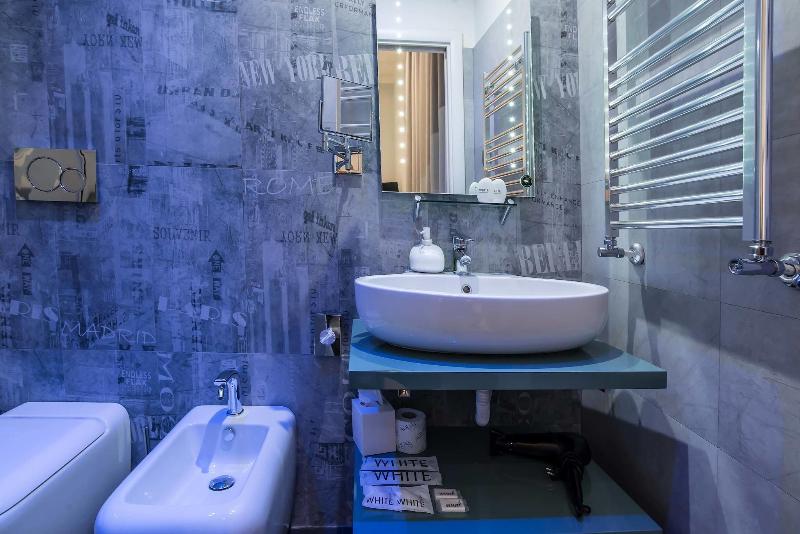 Pantheon Caesar Relais - Oda