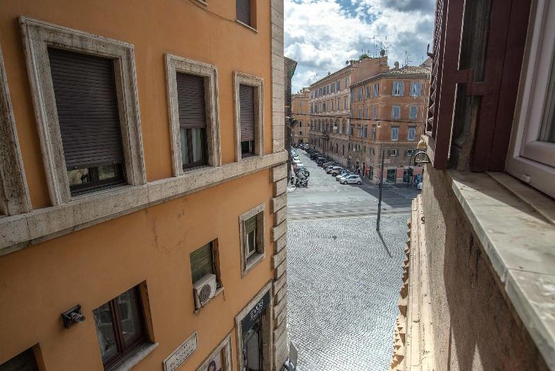 Pantheon Caesar Relais - Oda