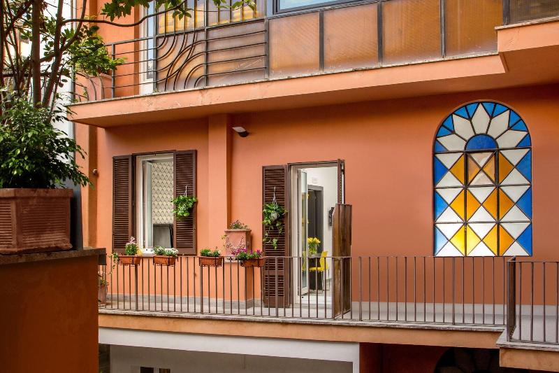 GCF LUXURY SUITES, Guest House - Genel