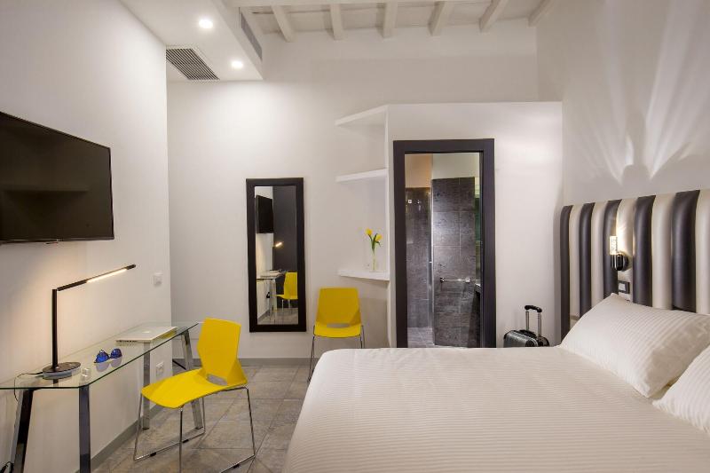 GCF LUXURY SUITES, Guest House - Oda