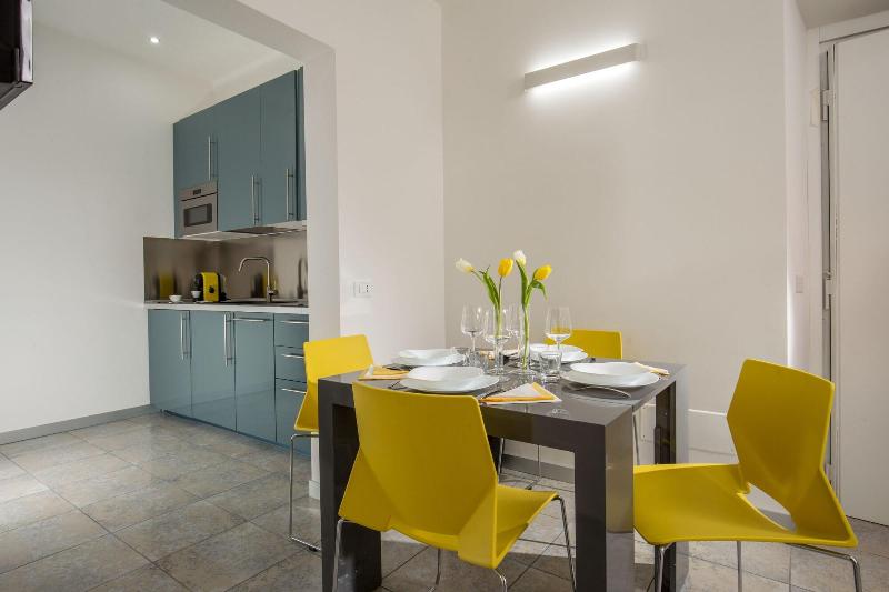 GCF LUXURY SUITES, Guest House - Oda