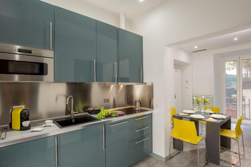 GCF LUXURY SUITES, Guest House - Oda