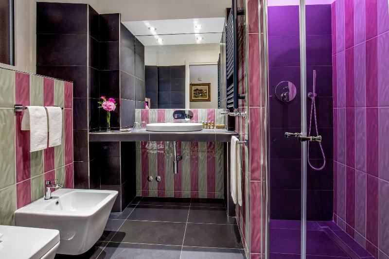 GCF LUXURY SUITES, Guest House - Oda