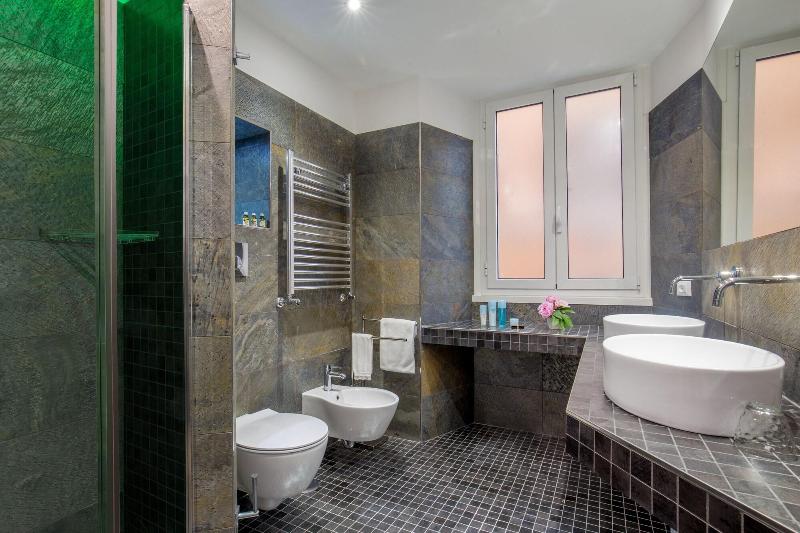 GCF LUXURY SUITES, Guest House - Oda