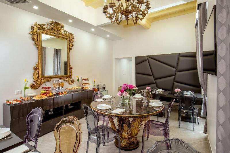 GCF LUXURY SUITES, Guest House - Restoran