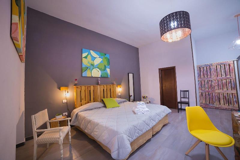 B&B Le 4 Stagioni Dante's Suites - Oda