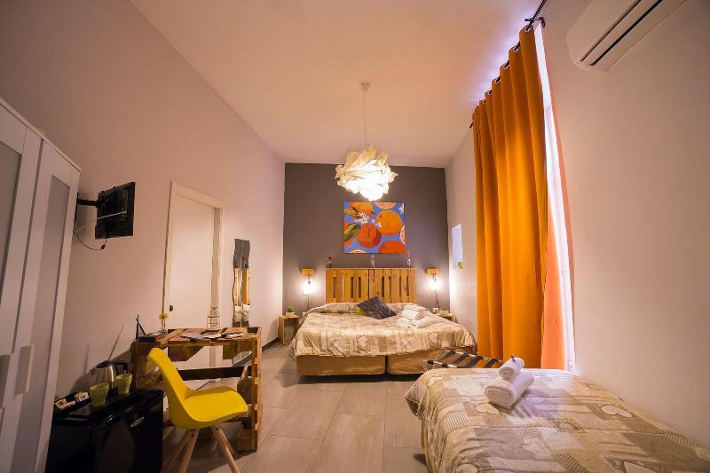 B&B Le 4 Stagioni Dante's Suites - Oda