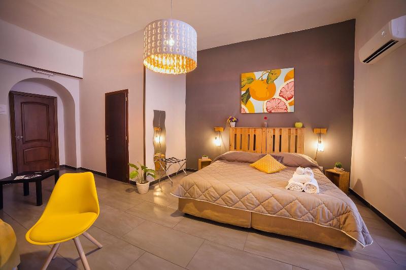 B&B Le 4 Stagioni Dante's Suites - Oda