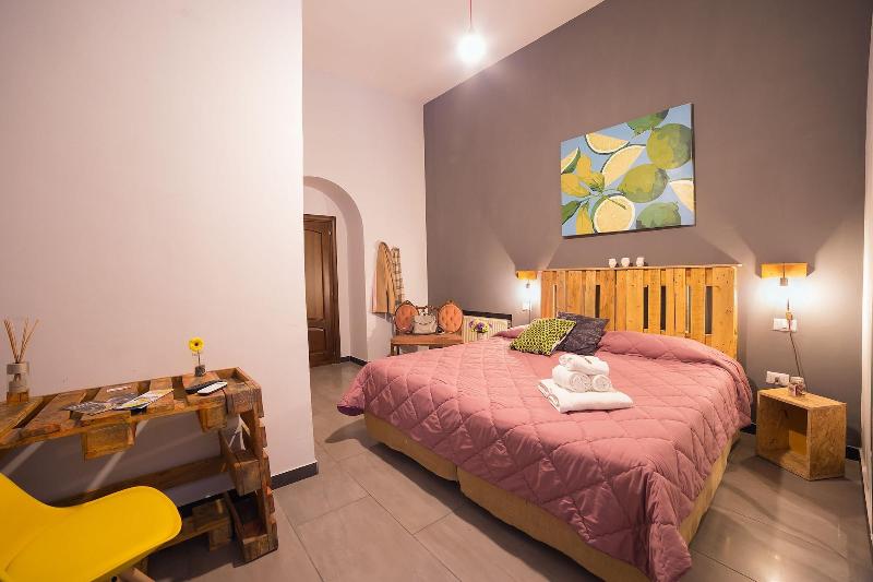 B&B Le 4 Stagioni Dante's Suites - Oda