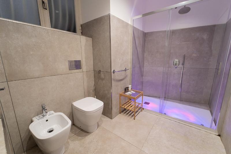 B&B Le 4 Stagioni Dante's Suites - Oda