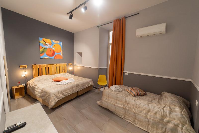 B&B Le 4 Stagioni Dante's Suites - Oda