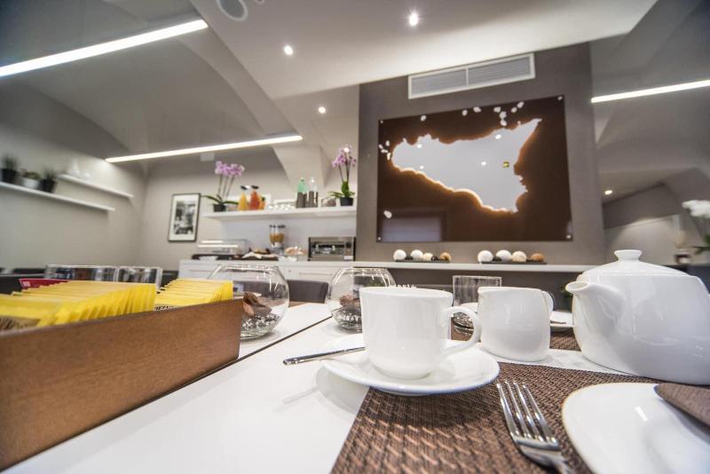 Etnea 454   Catania Luxury Rooms - Restoran
