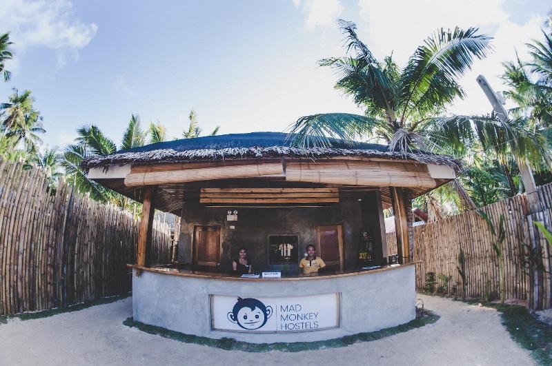 Mad Monkey Bangkok Hostel - Adults Only - Lobi