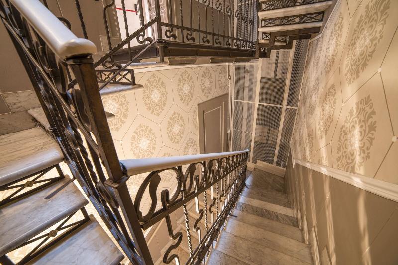 Rooms Milano Duomo - Lobi