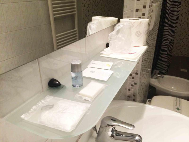 Roman Holidays Rooms Otranto - Oda