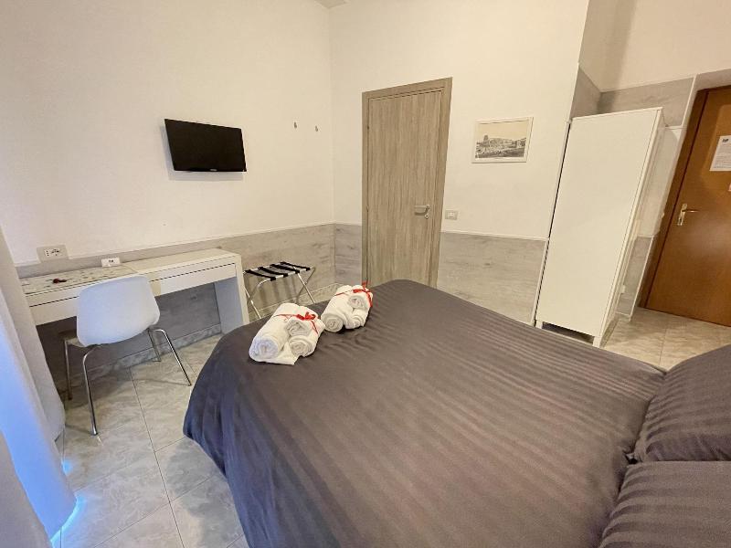 Roman Holidays Rooms Otranto - Oda