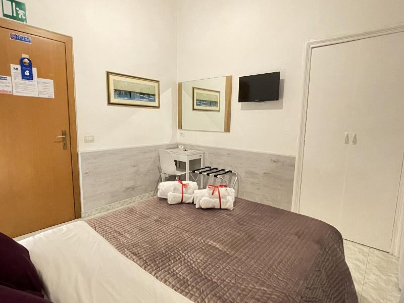Roman Holidays Rooms Otranto - Oda