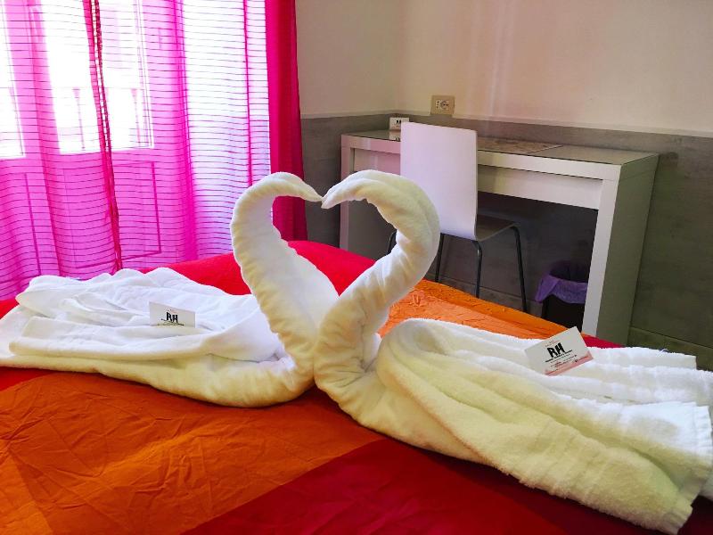 Roman Holidays Rooms Otranto - Oda
